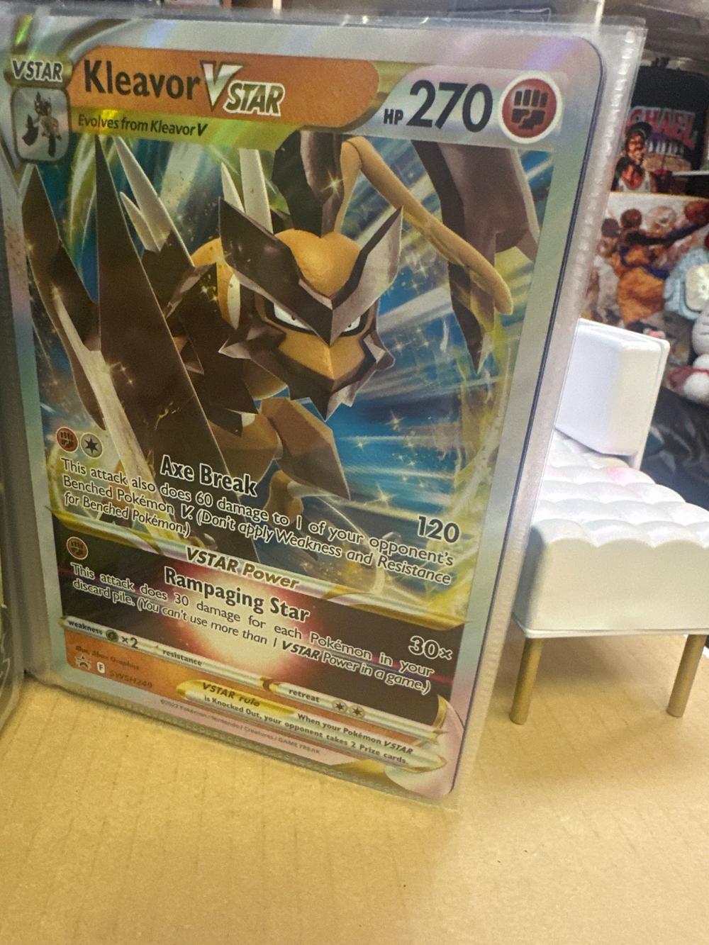 Kleavor VStar Pokemon Card