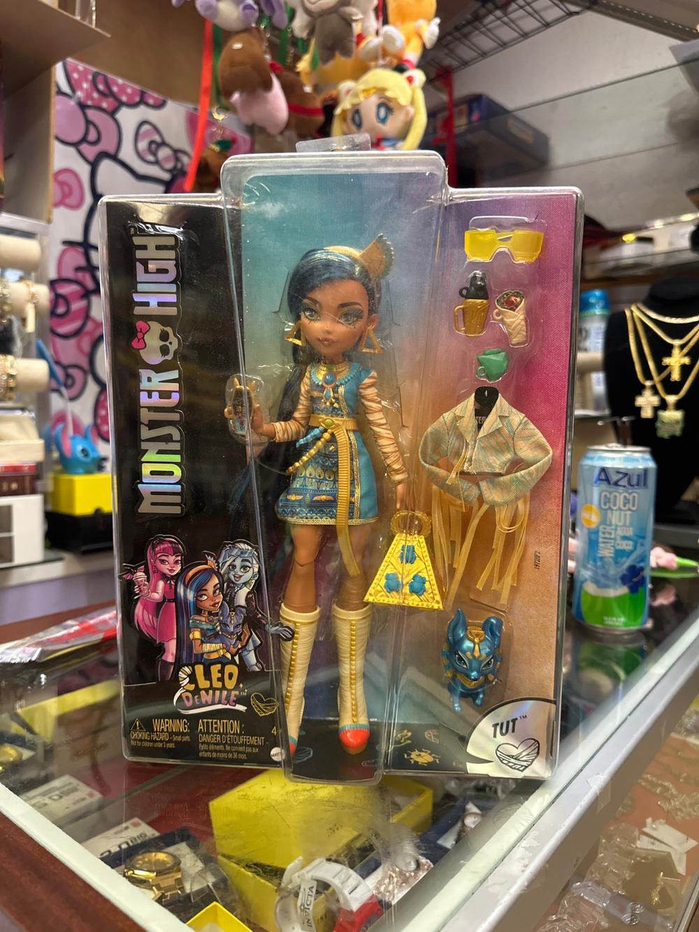 Monster High Cleo De Nile Doll with Tut Pet