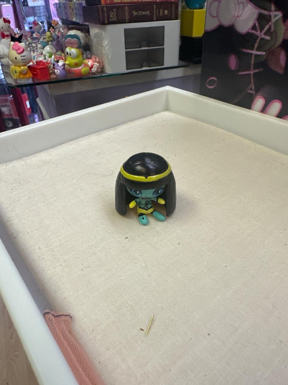 Mini Monster High Cleo De Nile Figure