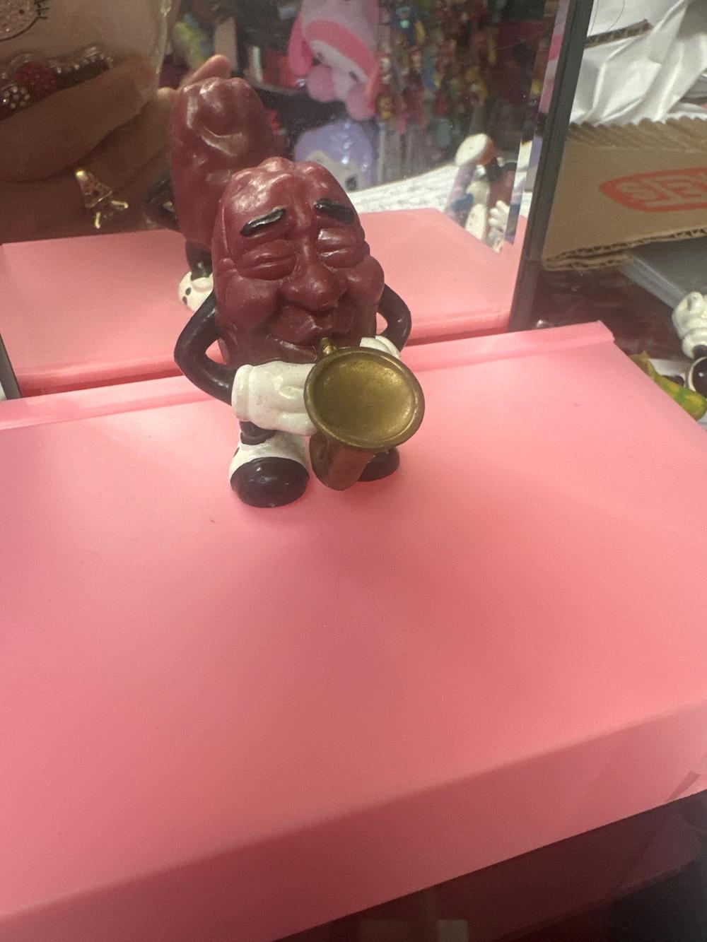 California Raisin Saxophone Player Figurine