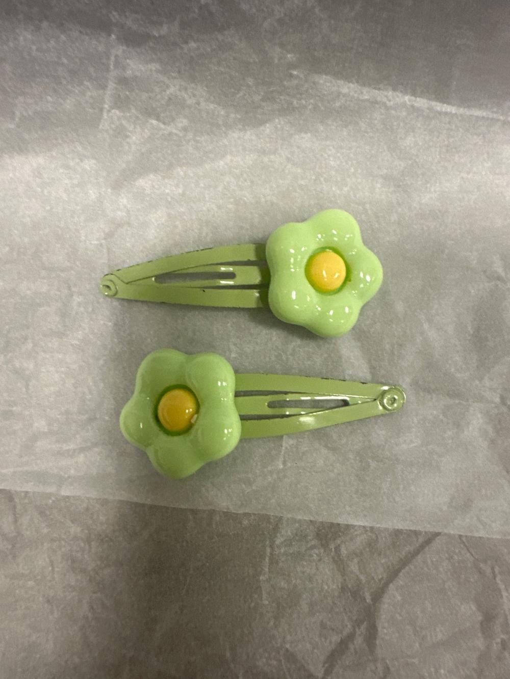 Green Daisy Snap Hair Clips (Pair)