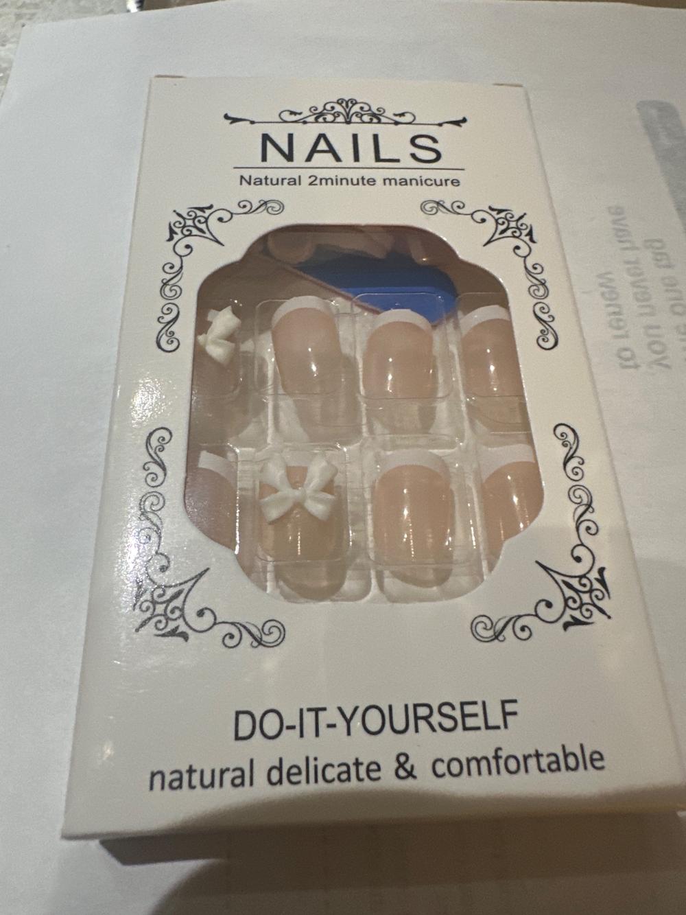 French Tip Press-On Nails With Bow Detail