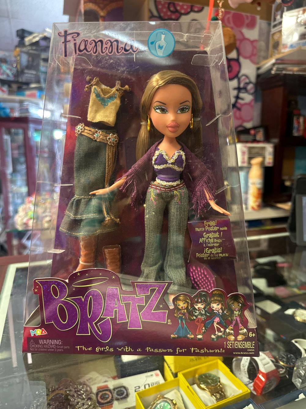 Bratz Fianna Doll with Fashion Pack, NIB (photo 1 of 5)