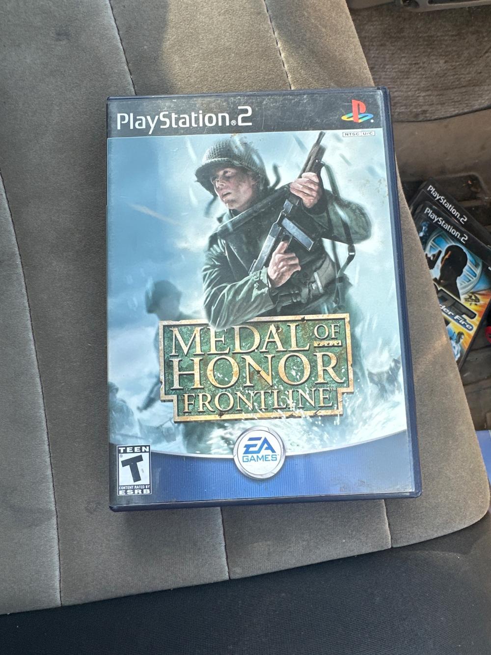 Medal of Honor: Frontline (PlayStation 2, EA Games) (photo 1 of 3)
