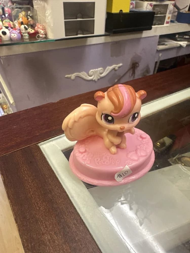 Littlest Pet Shop Squirrel Bobblehead Toy