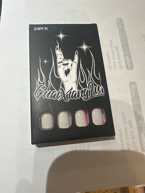 Press-On Nails Set, 24 Pieces