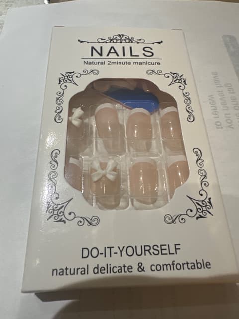 French Tip Press-On Nails With Bow Detail