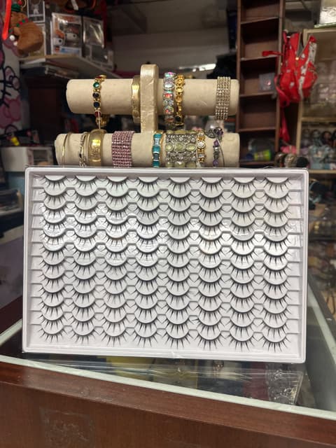 False Eyelashes Multi-Pack Tray - Wispy Cat Eye Style