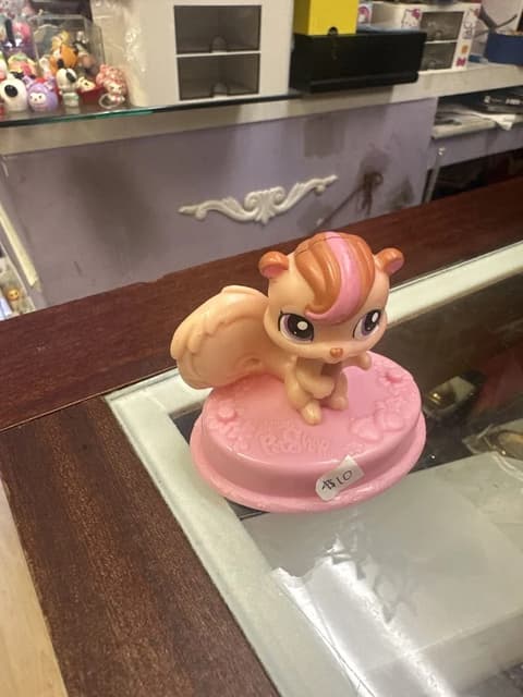 Littlest Pet Shop Squirrel Bobblehead Toy