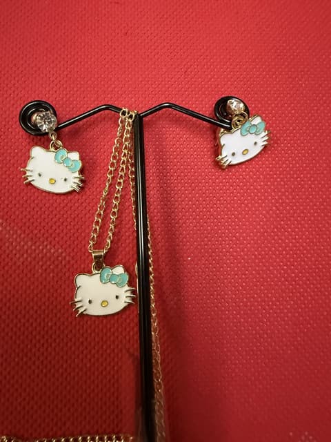 Hello Kitty Chain and Earing Set