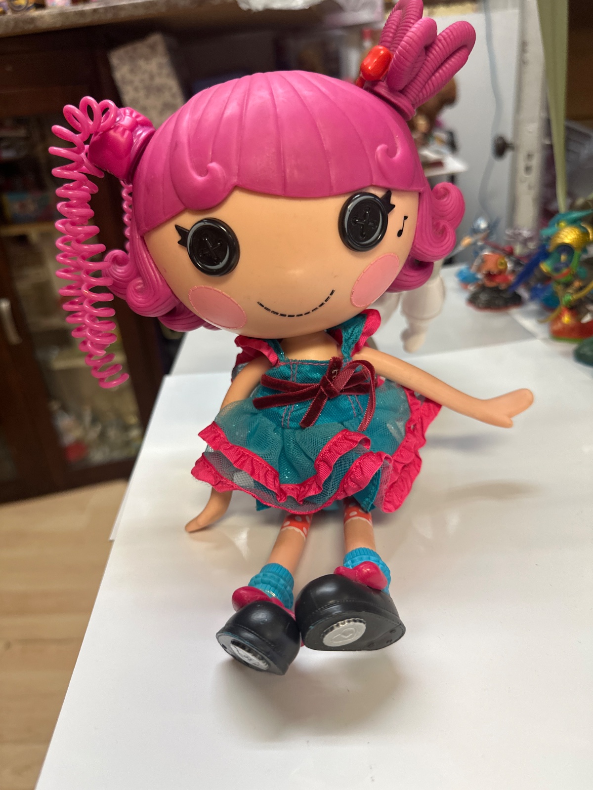 Lalaloopsy Doll With Pink Hair And Teal Dress