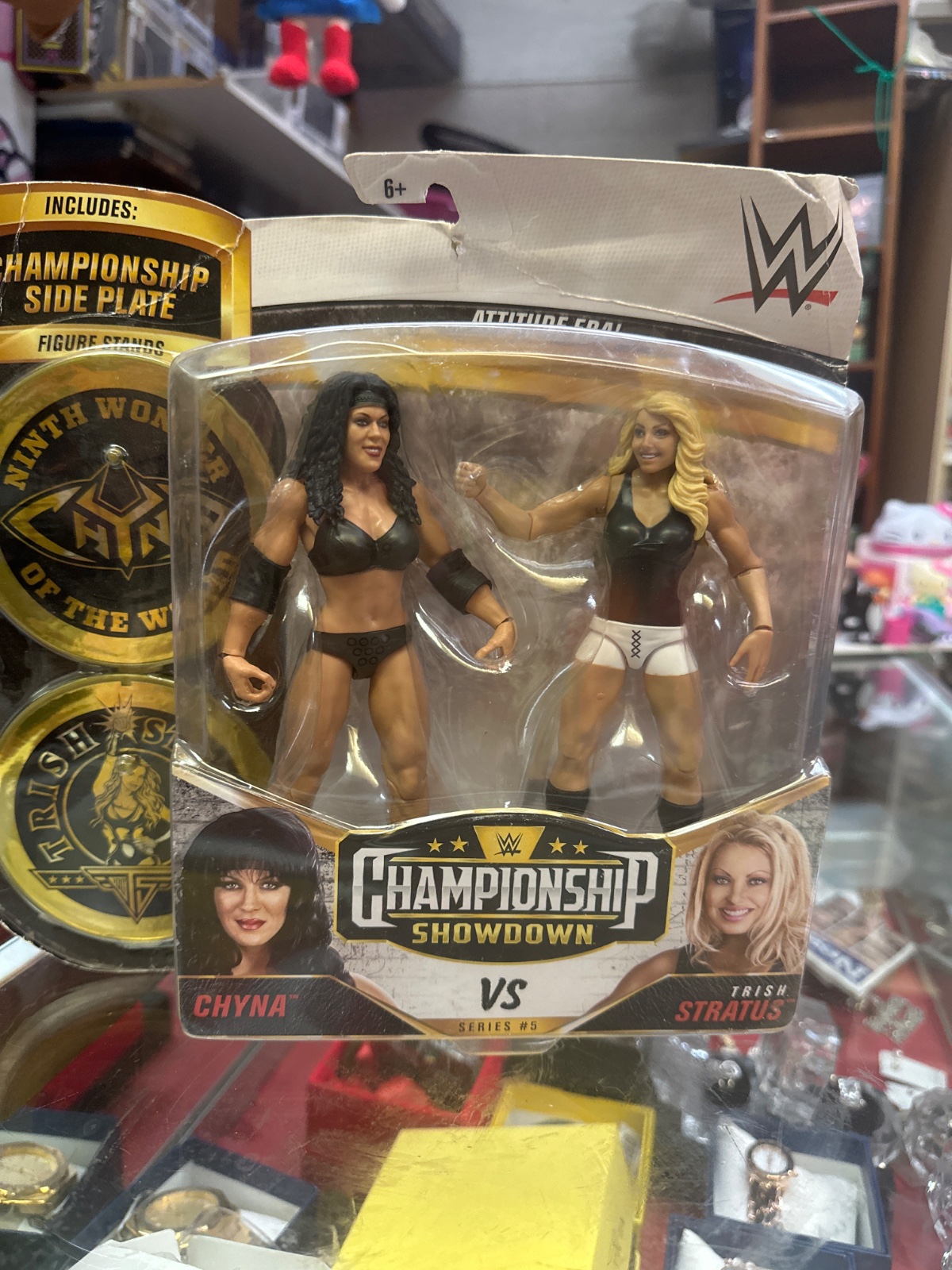 WWE Championship Showdown Chyna Vs Trish Stratus Figure 2-Pack