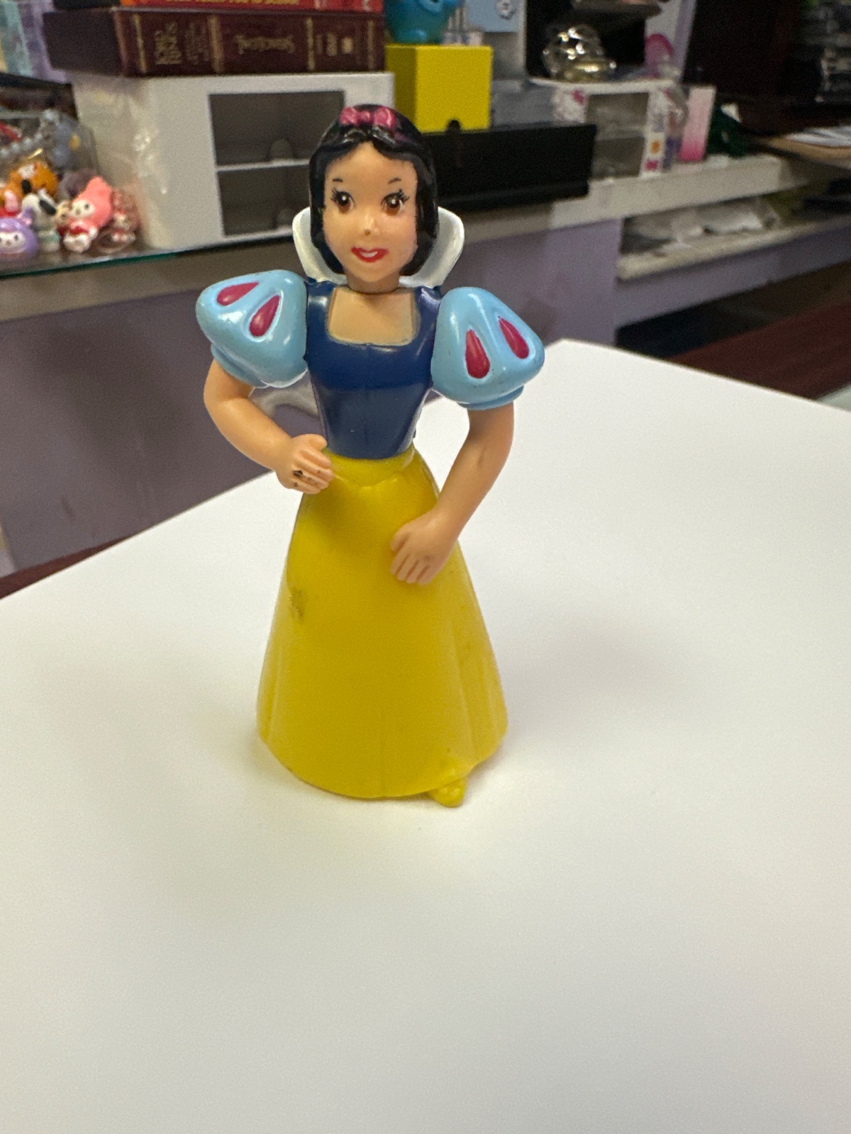Snow White Vinyl Figure