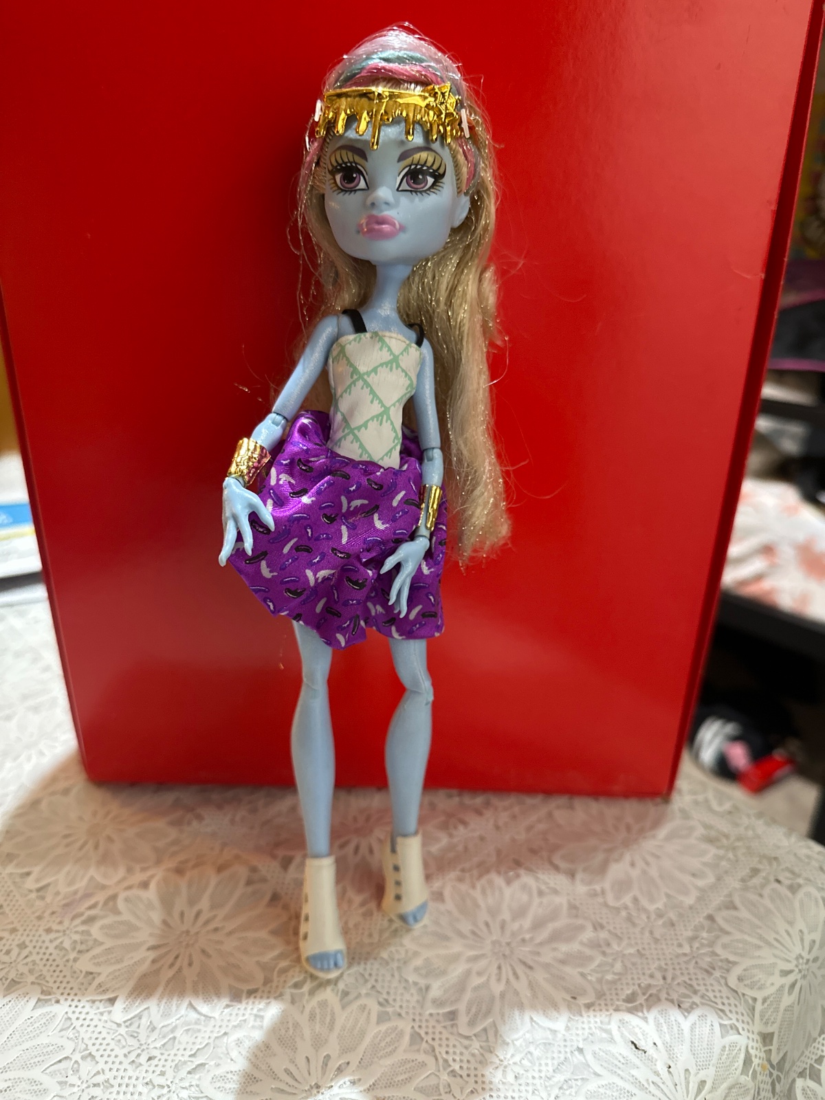 Blue-Skinned Fashion Doll with Gold Headband