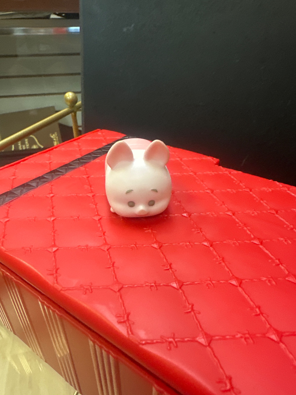 Tiny Piglet Squishy Figure