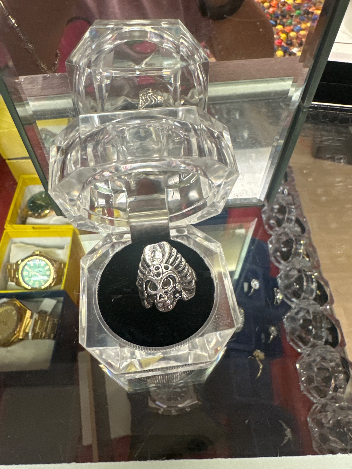 Silver Tone Skull Ring in Faceted Clear Ring Box