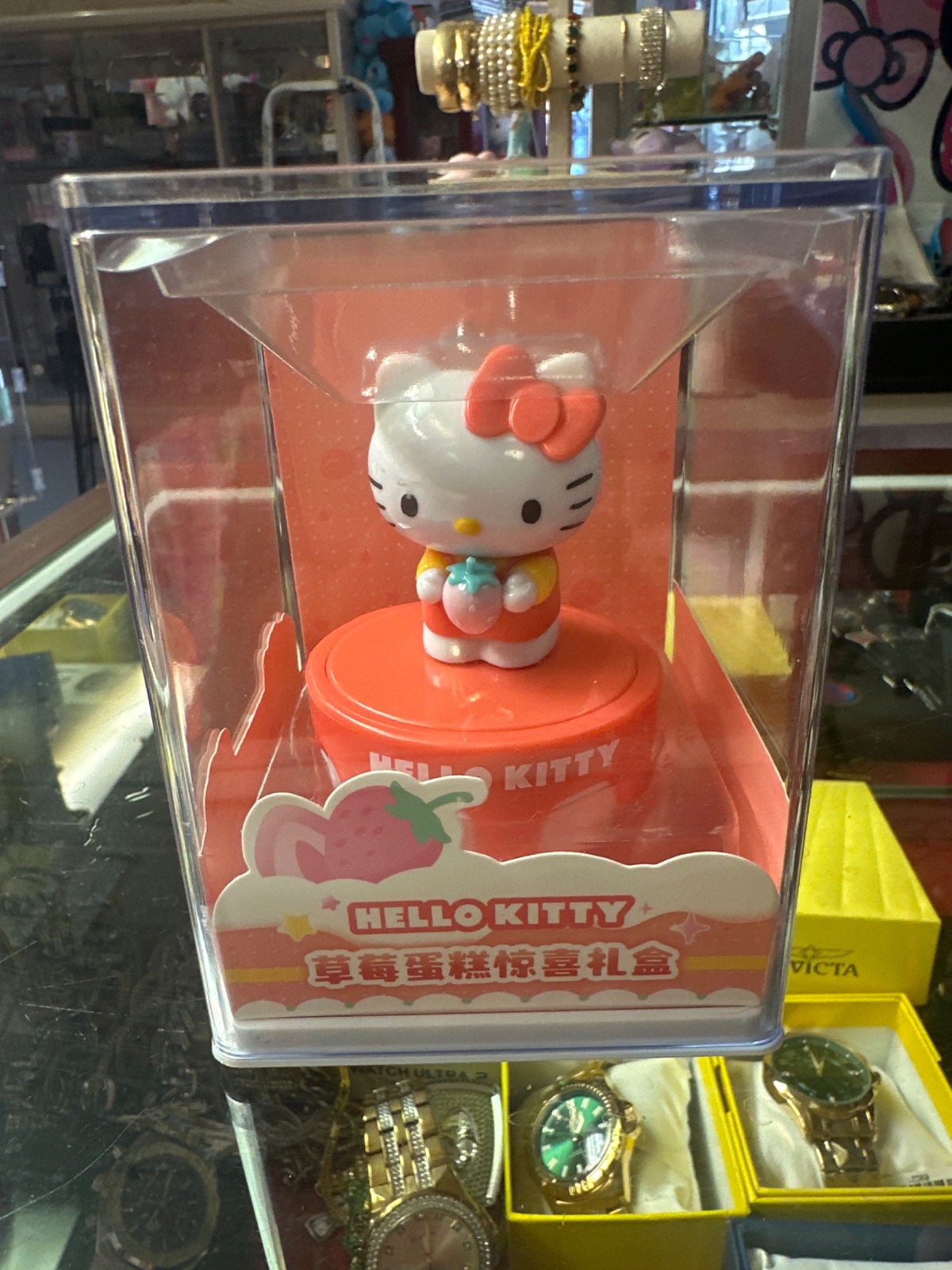 Sanrio Hello Kitty Strawberry Cake Surprise Box Figure