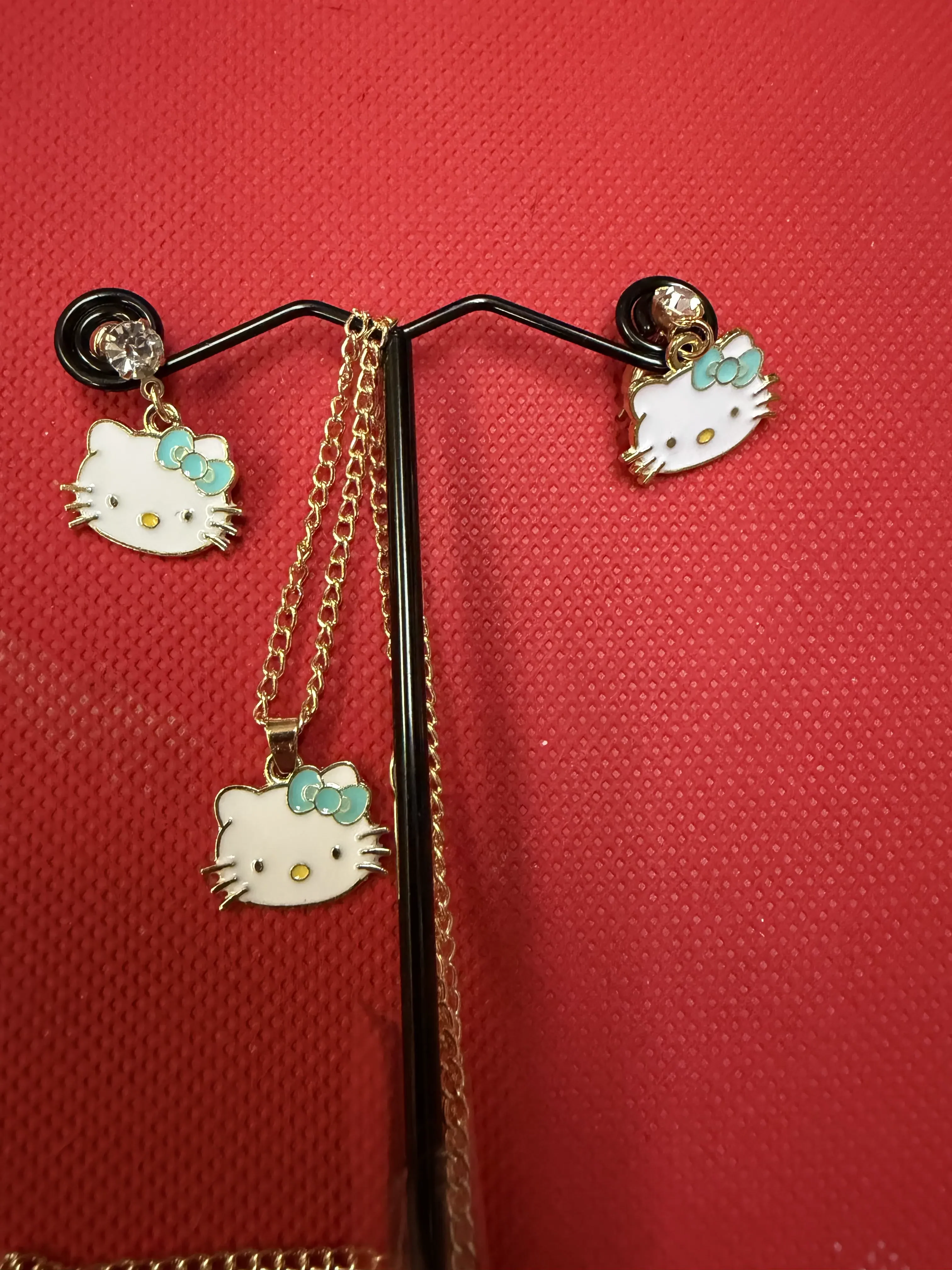 Hello Kitty Chain and Earing Set